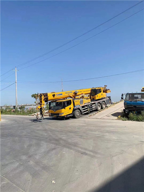 科尔沁区吊车作业时，可能会产生哪些额外收费项目？